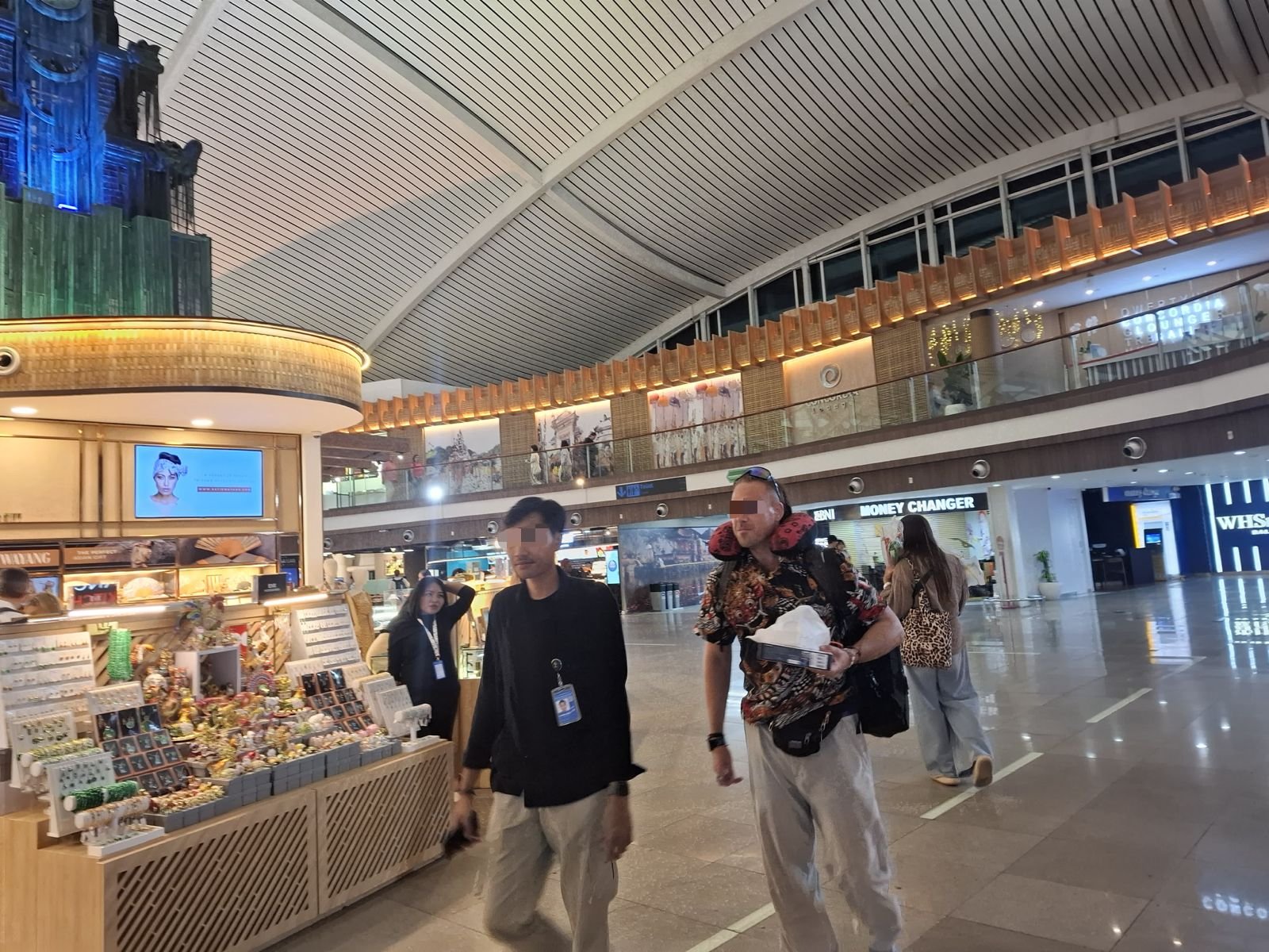 Deportasi WNA oleh Imigrasi Denpasar