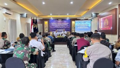 Sosialisasi tentang sinergi instansi untuk pencegahan TPPO dan TPPM oleh Kantor Imigrasi Ponorogo, dihadiri oleh berbagai pejabat dan masyarakat setempat.