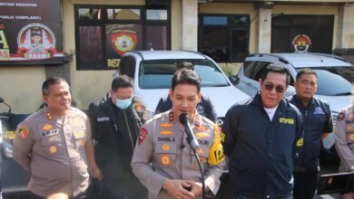 Kapolda Bali bersama perwakilan Interpol dalam pengungkapan kasus penembakan WNA Australia di Badung.