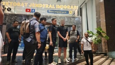Penangkapan WNA Australia terduga pelaku penembakan Bali oleh Ditjen Imigrasi.