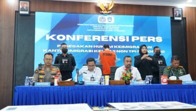 Kantor Imigrasi Ponorogo mengamankan orang asing Suriah yang melanggar keimigrasian di Kecamatan Babadan.