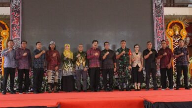 Lepas sambut Dandim Tabanan di Gedung Kesenian I Ketut Mario, dihadiri Forkopimda dan masyarakat.
