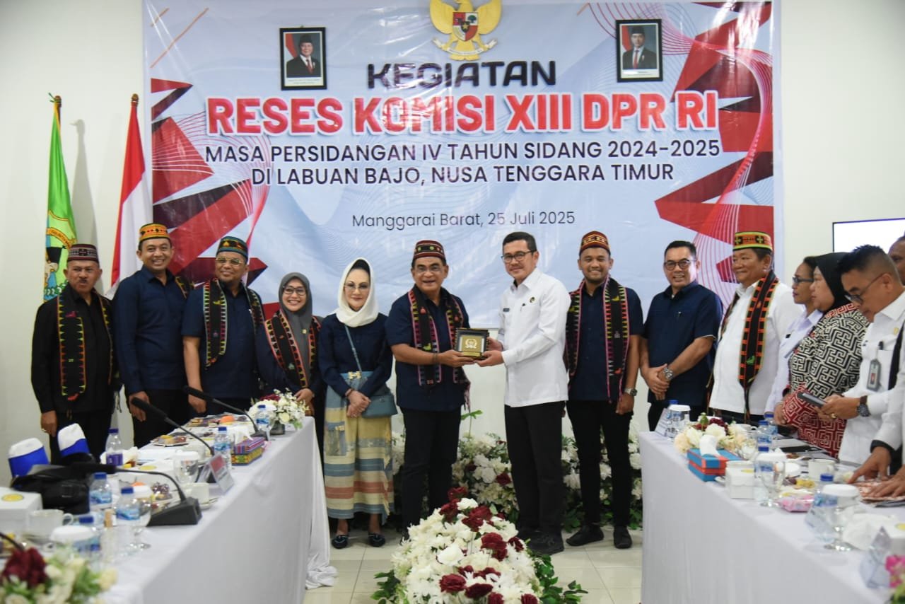 Kunjungan kerja DPR RI ke Kantor Imigrasi Atambua bahas peningkatan status kelembagaan.