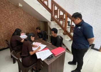Unit Reskrim Polsek Dentim Serahkan Tersangka dan Barang Bukti ke Kejaksaan Negeri