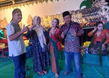 Pemdes Kertonegoro Gelar Wayang Kulit Meriahkan Tahun Baru Islam 1448 H.dan Menyongsong HUT RI ke 81