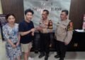Polsek Denpasar Selatan Bantu Wisatawan Korea Selatan Temukan HP yang Hilang