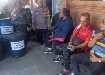 Dukung Digitalisasi Pelayanan Publik, Bhabinkamtibmas Kesiman Petilan Pantau Pendataan IKD dan Perlinsos