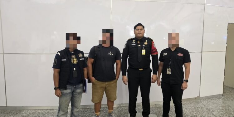 Imigrasi Ngurah Rai Deportasi 10 WNA, Dua Diantaranya Eks Narapidana